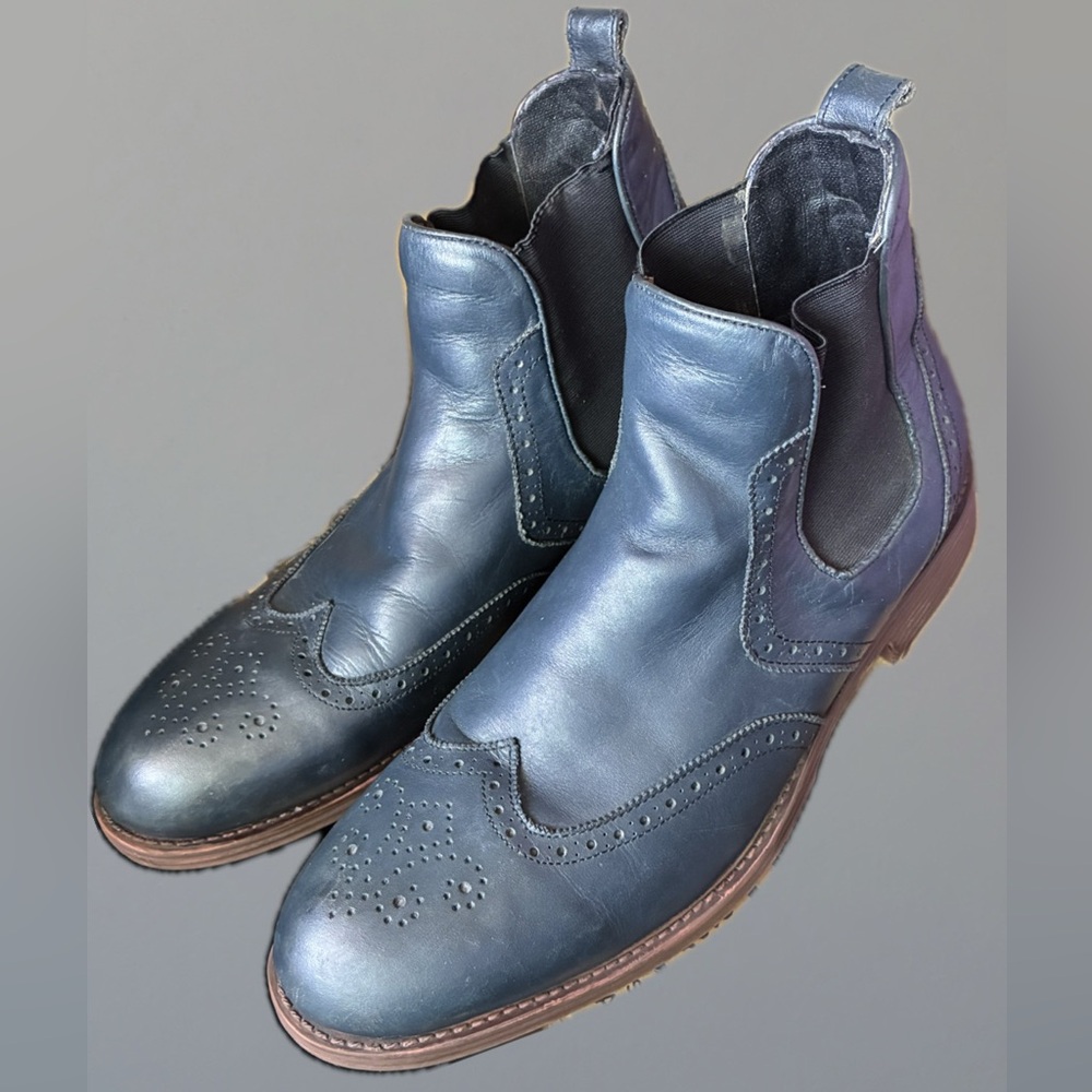 Men's Navy Leather Chukka Brogue Boots